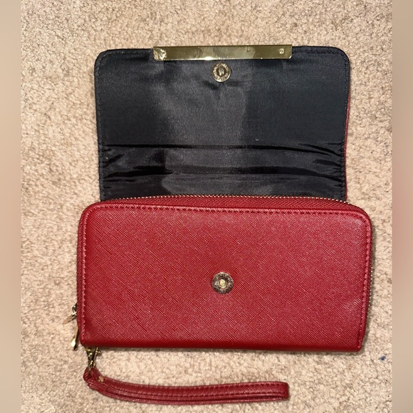 EUC-Unbranded wristlet wallet Burgundy - Picture 3 of 10